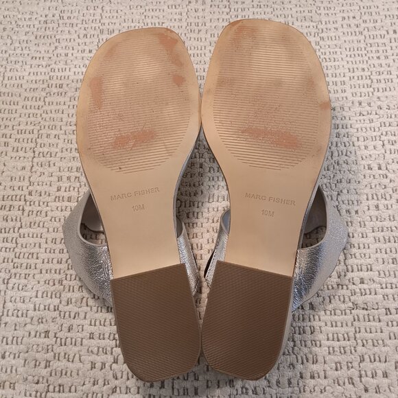 Marc Fisher 'Veva' women's silver metallic scallop edge thong sandals sz 10 M - Picture 8 of 13